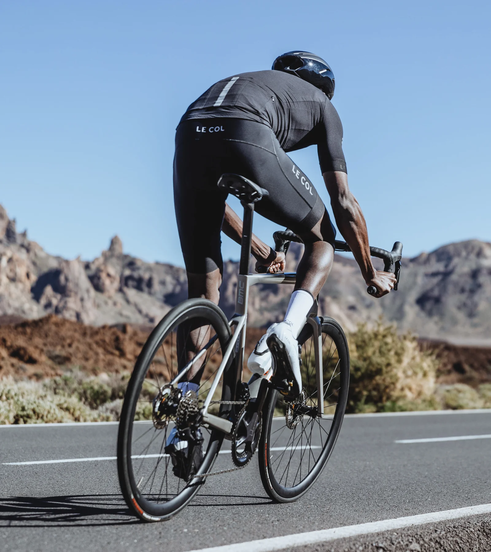 2_SS23_PDP_DT_mens_pro_bibshorts_II_blackwhite_A_1600x1800_crop_center.jpg 2_SS23_PDP_DT_mens_pro_bibshorts_II_blackwhite_A_1600x1800_crop_center.jpg