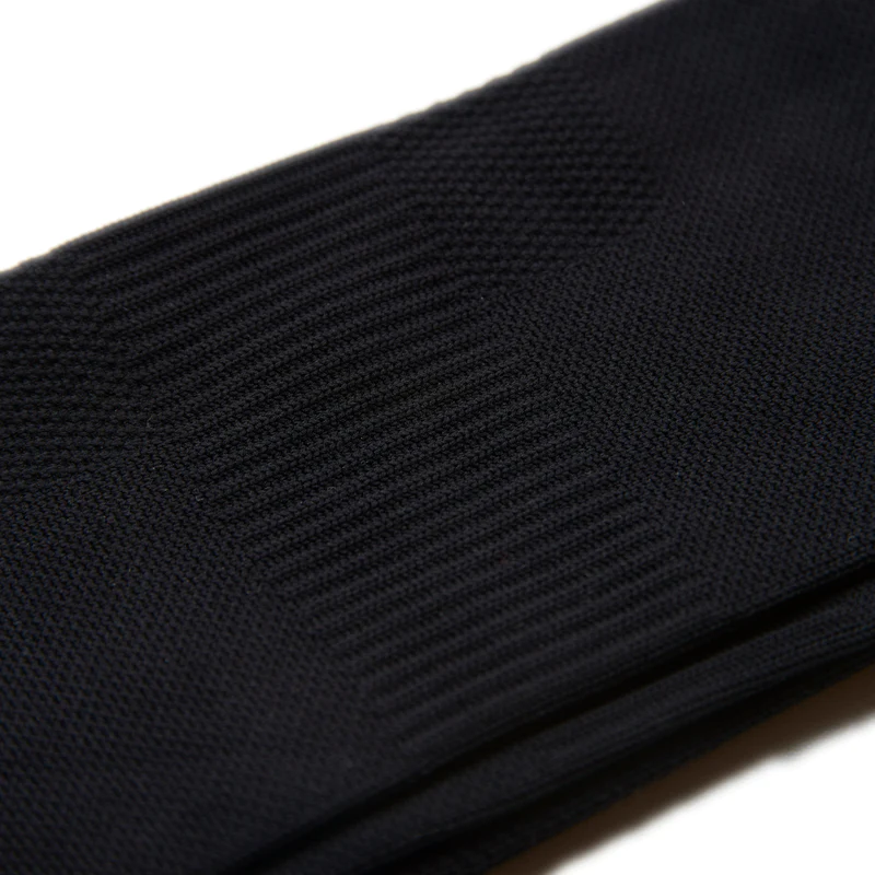 fe226_running_and_cycling_socks_black_detail_02_800x.jpg.webp