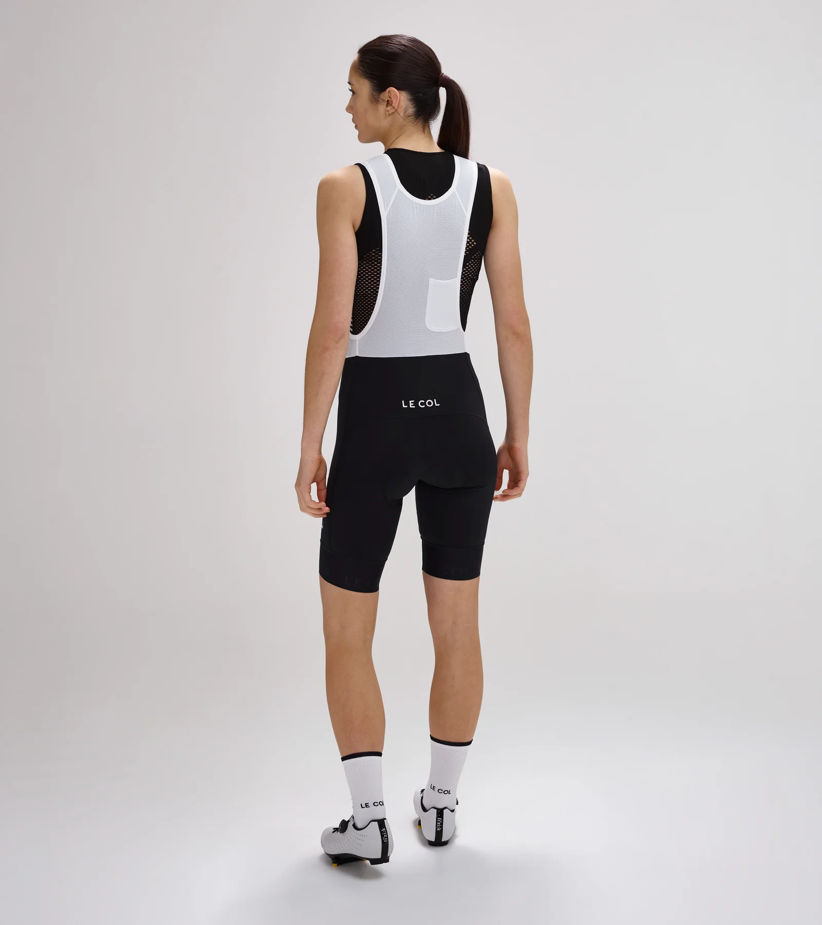 detailslider_LeCol_SS24_unisex_pro_mesh_sleeveless_base_layer_black_W_5_1600x1800_crop_center.jpg