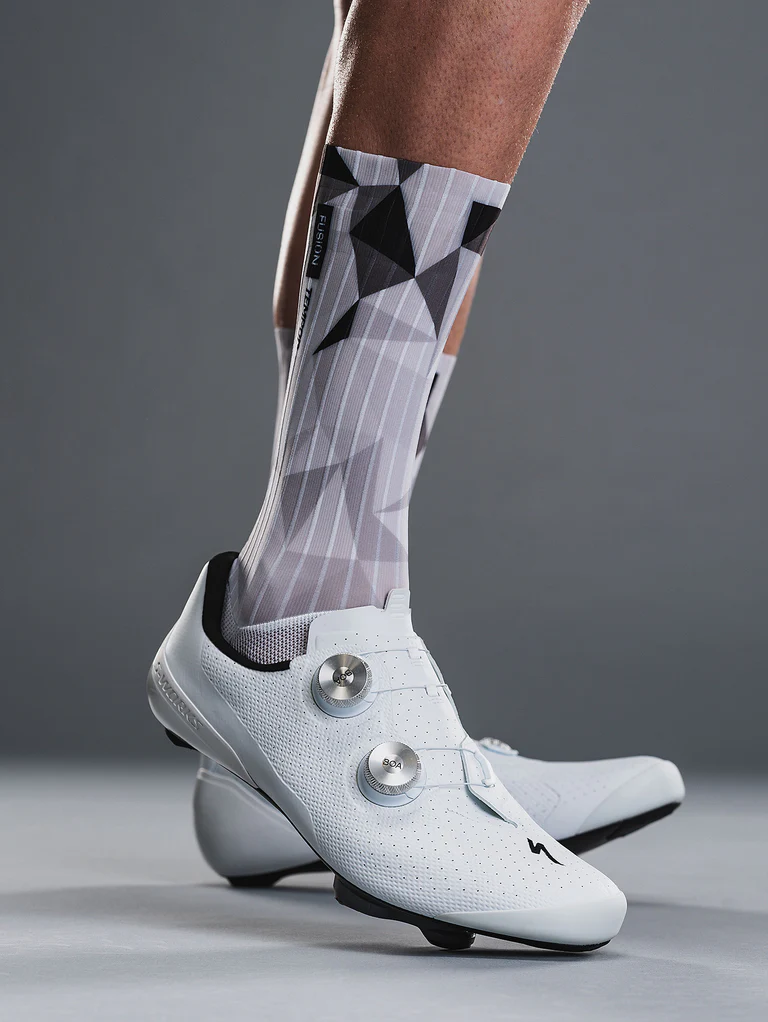 Tempo-pro-aero-sock_1258_Carbon_2_v1-10083107.jpg
