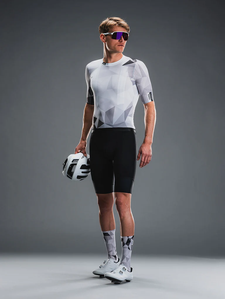 Tempo-pro-aero-sock_1258_Carbon_3_v1-10083109.jpg
