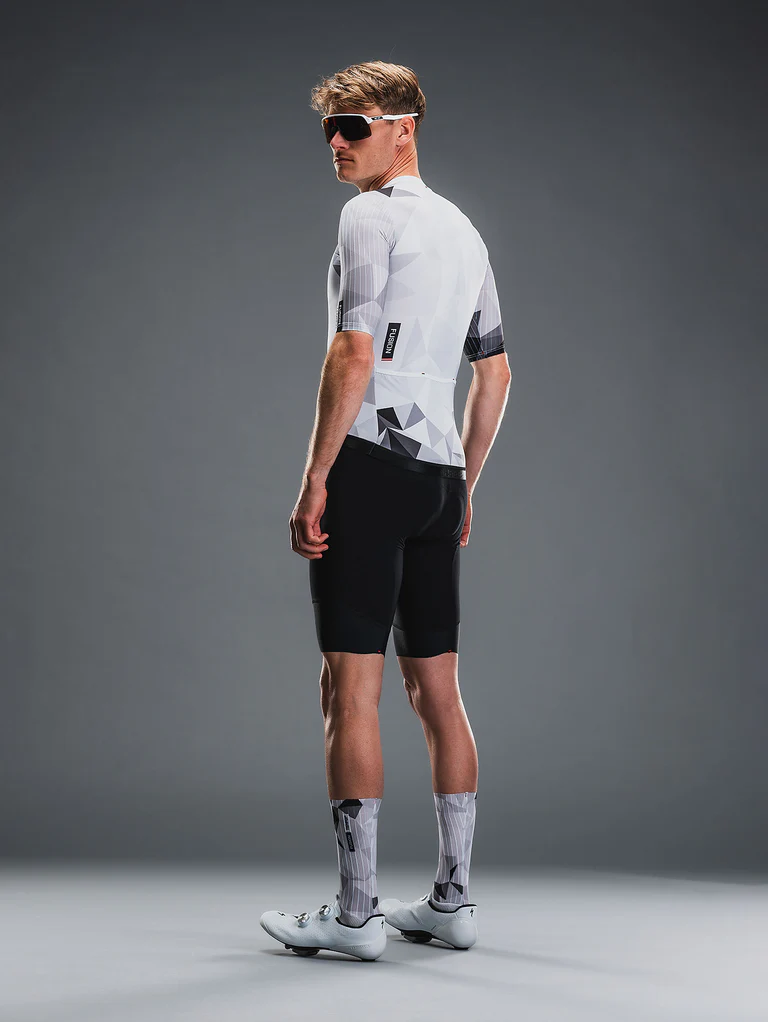 Tempo-pro-aero-sock_1258_Carbon_4_v1-10083110.jpg