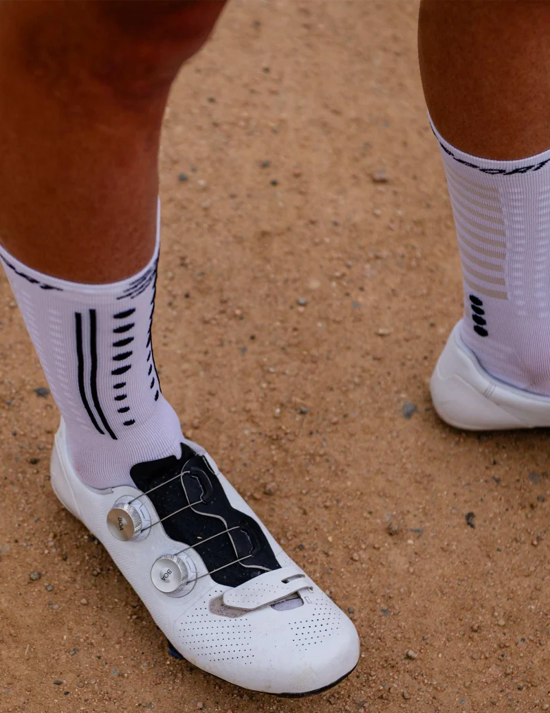 aero-socks-20-white-black.jpg-4